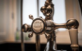 The Alamo Guest House